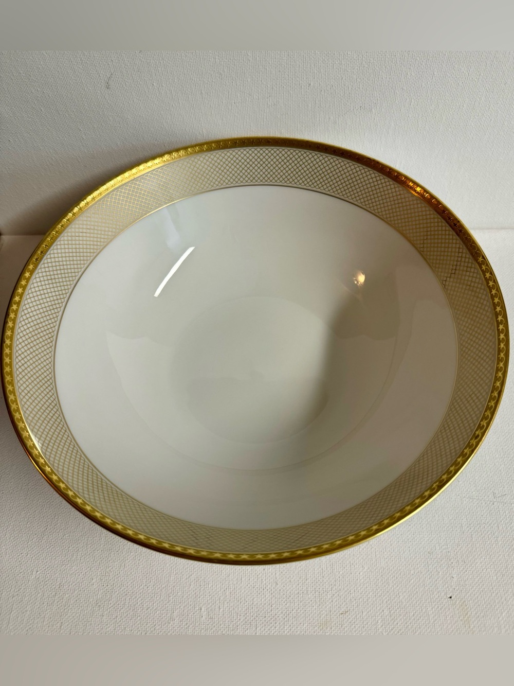 Vintage Heinrich Luxury White and Gold Rim Porcelain Serving Bowl.